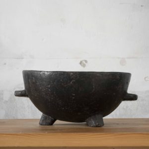 Three-Legged Gopdol Brazier, 19th century. Agalmatolite, 40 x 40 x 16 cm, 15 3/4 x 15 3/4 x 6 19/64 inch.