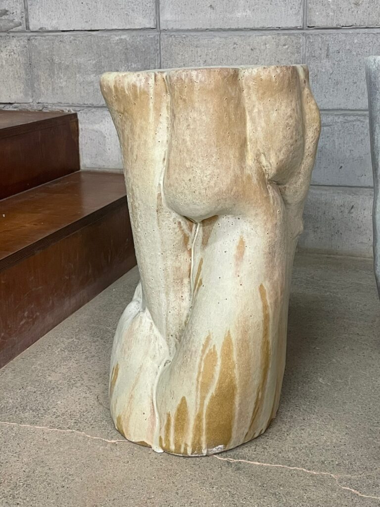 Tropic Movement 03, 2025, Glazed stoneware, 32 x 32 x 53 cm
