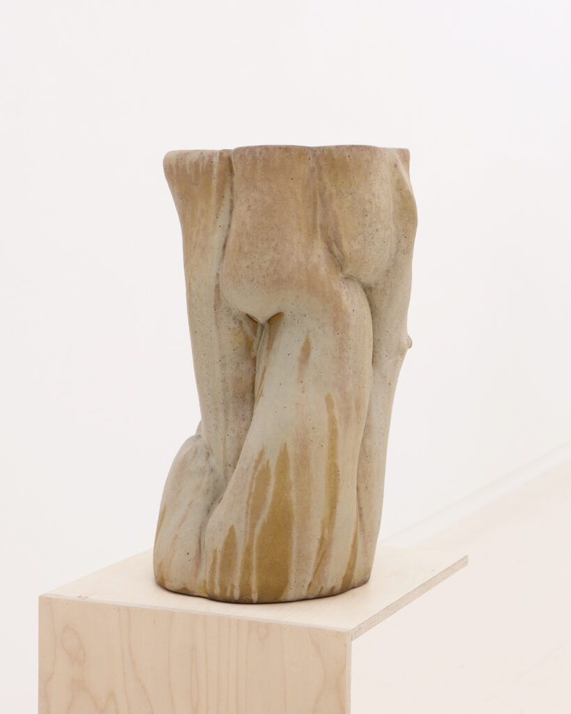 Tropic Movement 03, 2025, Glazed stoneware, 32 x 32 x 53 cm