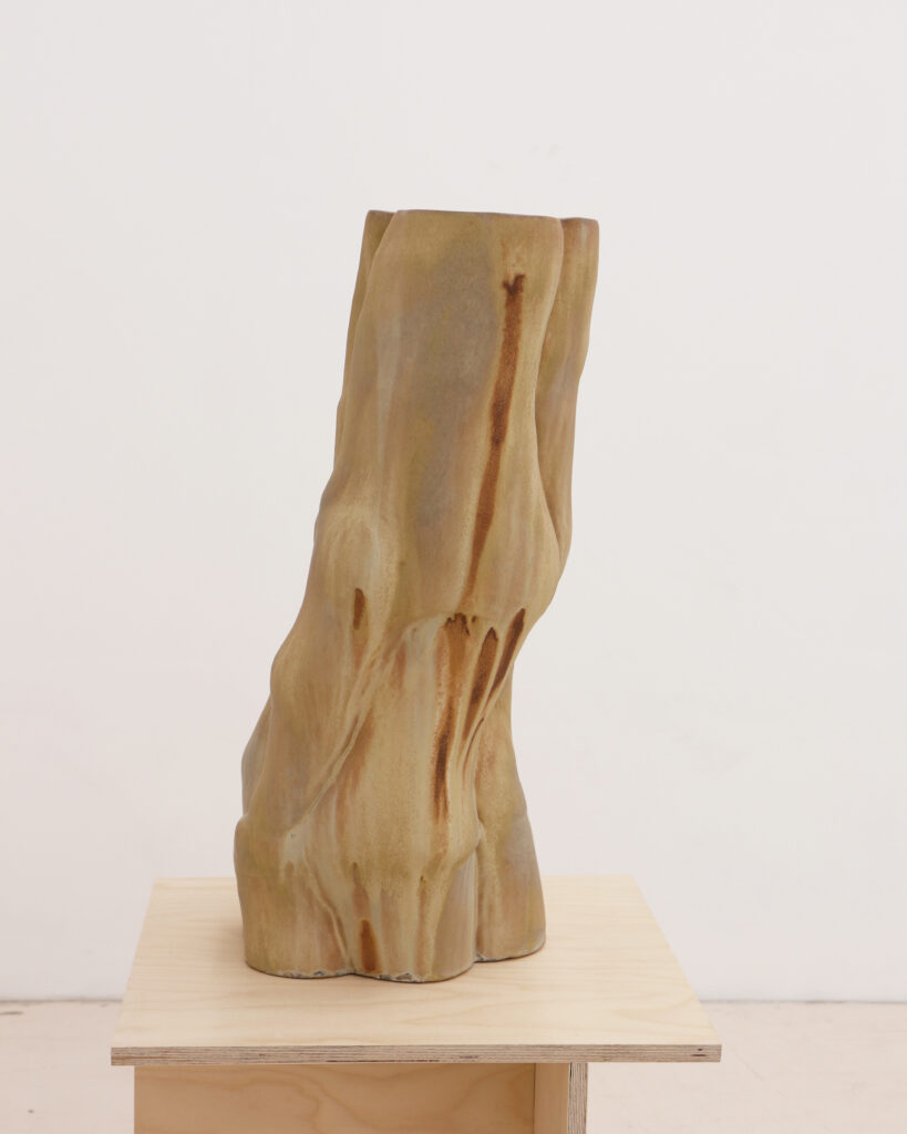 Untitled 03, 2023, Glazed stoneware, 37 x 37 x 53 cm