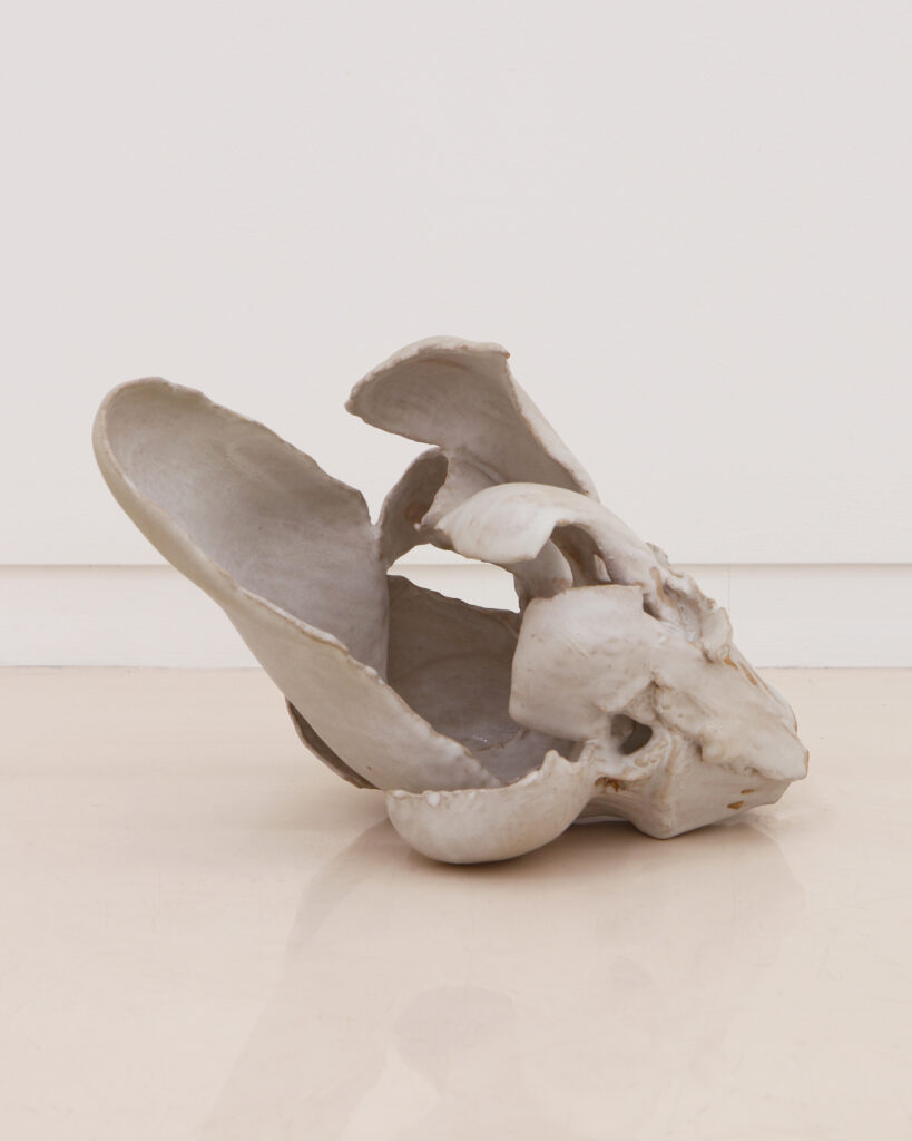 Unfolding 02, 2025, Glazed stomeware, 25 x 23 x 30 cm