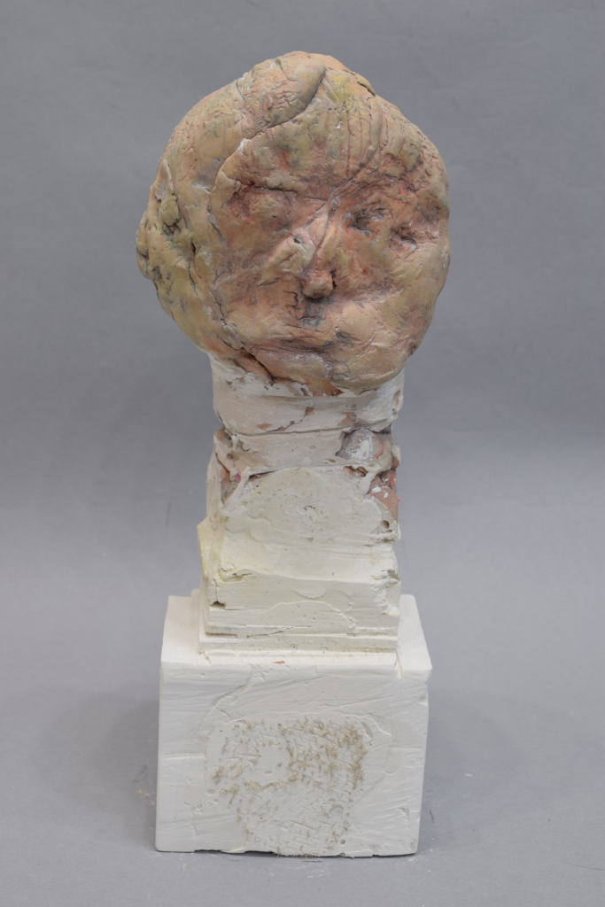 Archi 2022 Plaster and paint 38 x 13 x 11 cm, 15 x 5 x 4 1/2 inch.